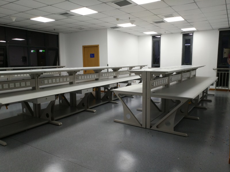 防靜電實(shí)驗(yàn)室工作臺